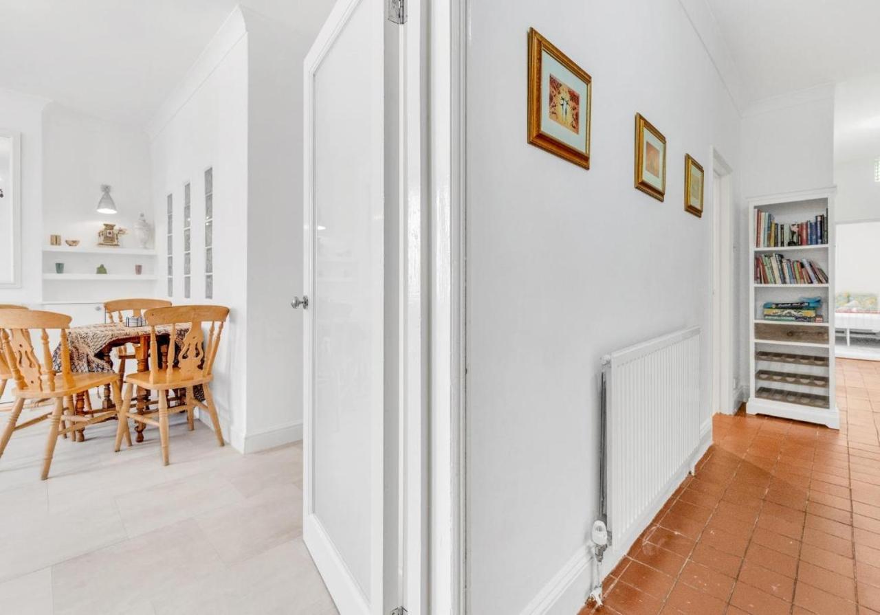 Central Haven By My Getaways Apartment Brighton Bagian luar foto